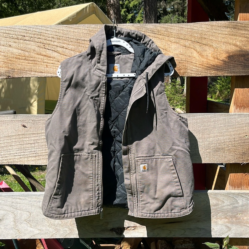 Women’s carhartt insulated vest- Large